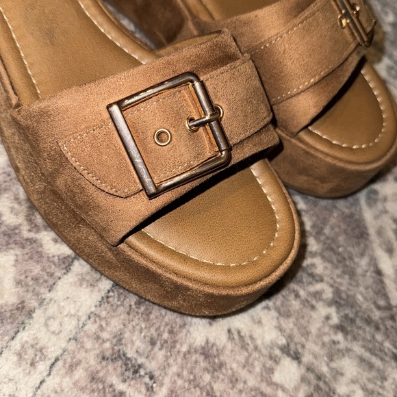 Saychelles Brown ran Slide Sandals 6.5 Poppy platforms faux suede gold buckle - Picture 3 of 5